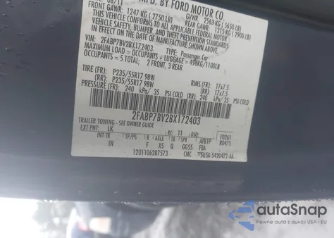 2011 Ford Crown Victoria Police Interceptor z USA, uszkodzony, nr VIN 2FABP7BV2BX172403